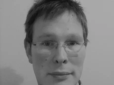 tom nicholls